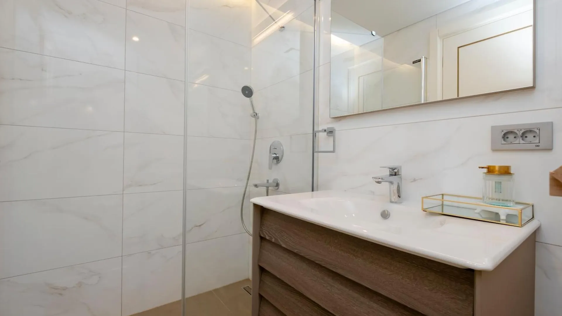 One Bedroom Residence Flat Istanbul Apartment
